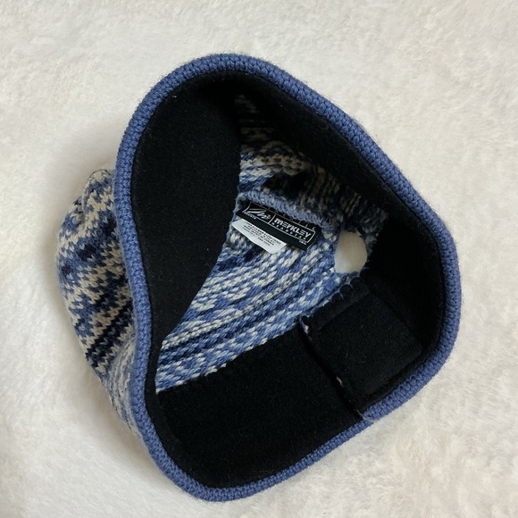 Nordic Style Blue and White Knit Beanie - Picture 4 of 7